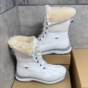 UGG ADIRONDACK